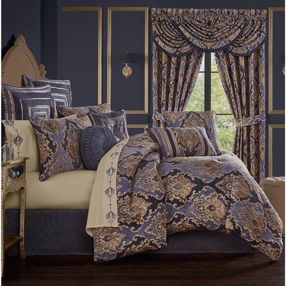 Five Queens Court Woodstock Cal-King Luxury 3 Dimensional Weave Comforter Set